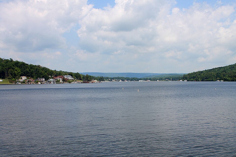 Harveys Lake